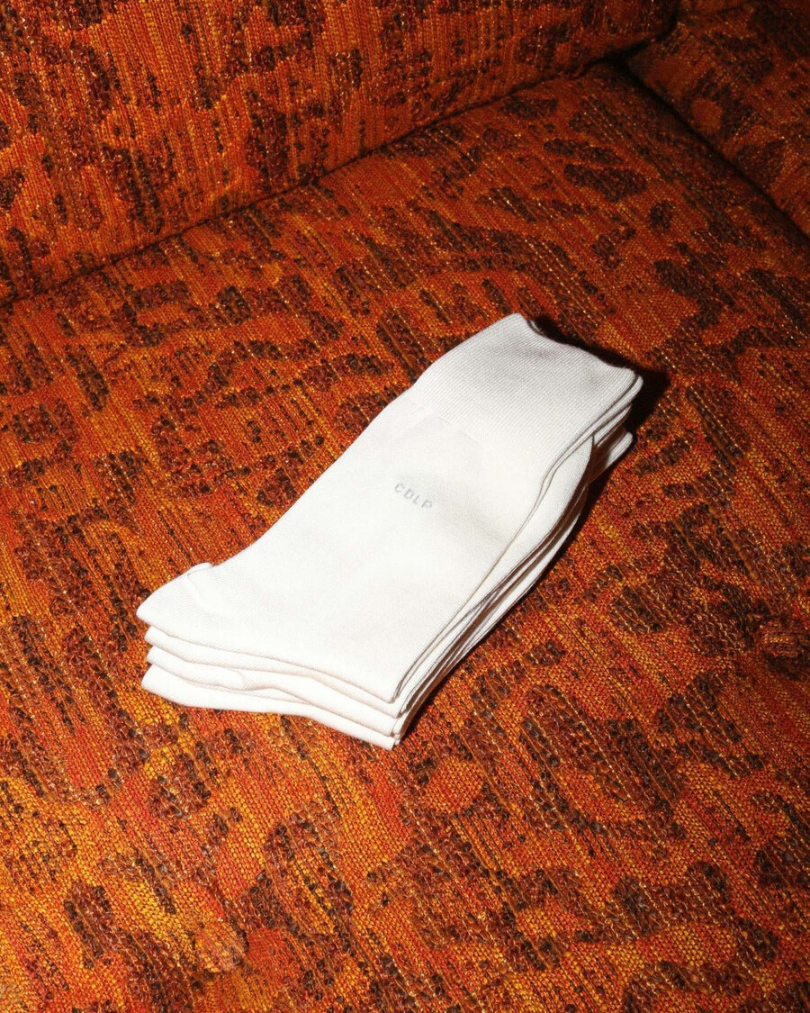 5 × mens mid length bamboo socks in white shop now — cdlp
