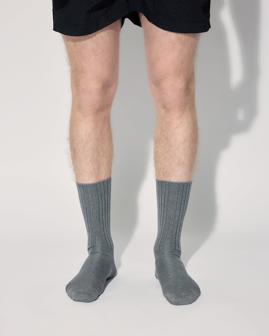unisex mid length cotton tennis socks in grey melange shop now — cdlp