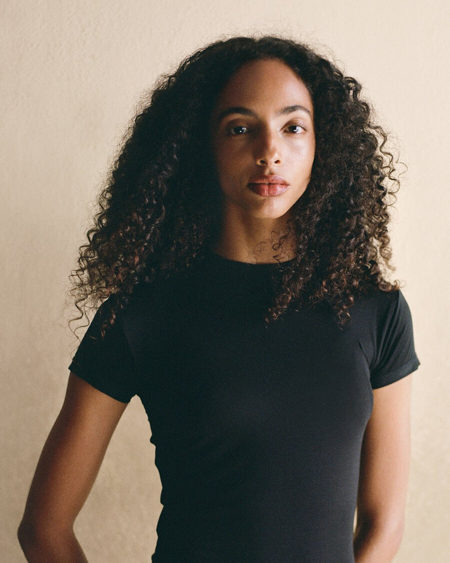 womens lightweight t-shirt in black shop now — cdlp